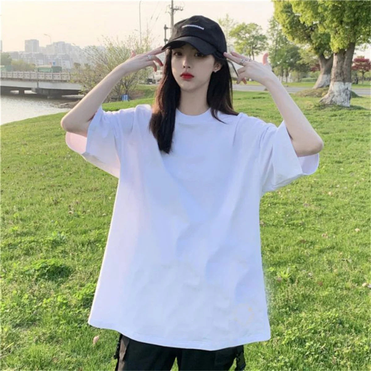 Korean Oversized Essential Tee – Relaxed Street Fit